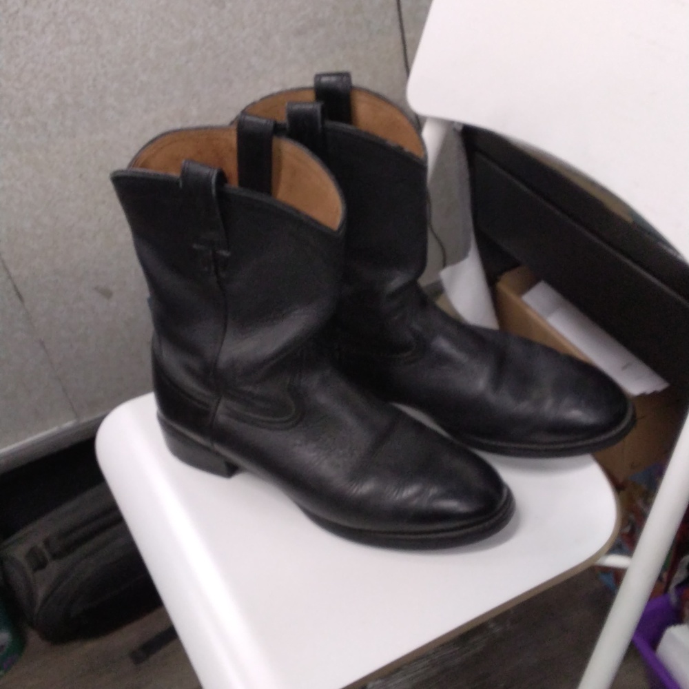 Ariat Black Men’s Pull-On Leather Boots
